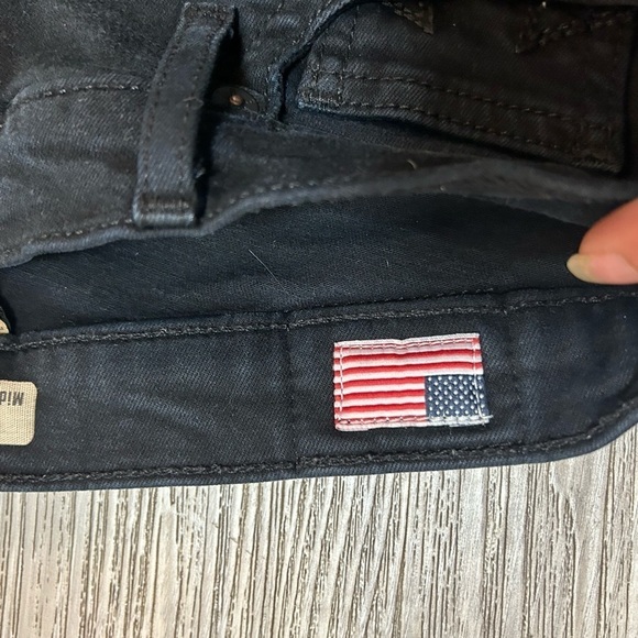 TRUE RELIGION Halle Mid rise super skinny black jeans with patches on thighs. - Picture 7 of 10